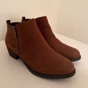 Women’s Carlos by Carlos Santos Suede Booties | 9.5